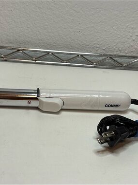 Conair White Ceramic Barrel Curling Iron